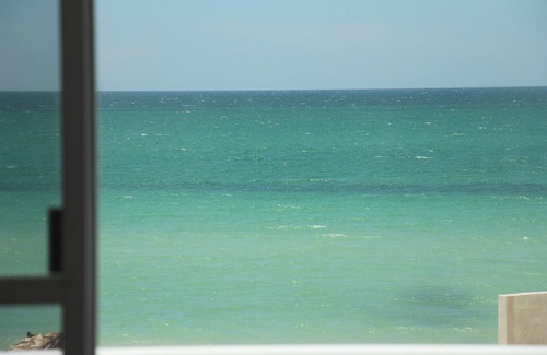 Chelem House | CASA FLAMINGO OCEAN FRONT