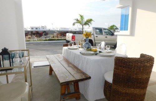 Punta Carnero House | Casa Florencia gran piscina