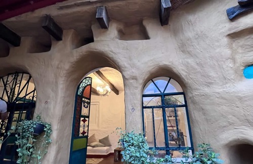 Santa Cecilia House | Casa Gaudí