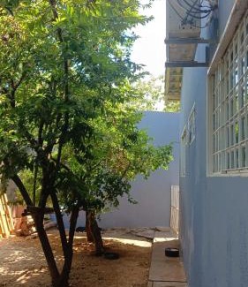 Barra do Garcas House | Casa grande, ar em todos os quartos, cabe 3 carros