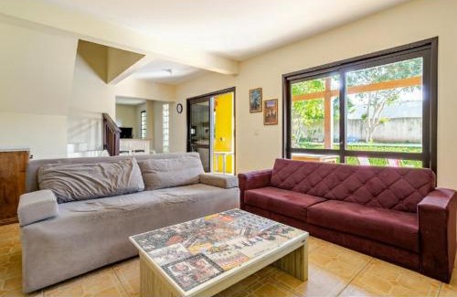 Rio Vermelho Norte House | Casa grande com piscina em Florianópolis