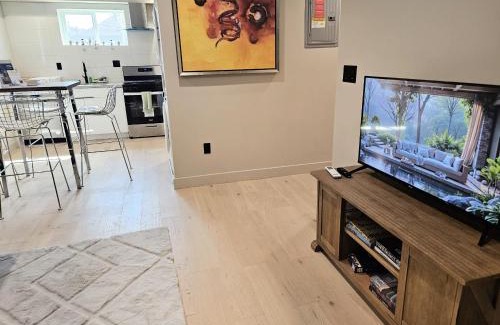 Pico-Union Apartment | Casa Grande extremely Spacious Apartments steps to Crypto Arena