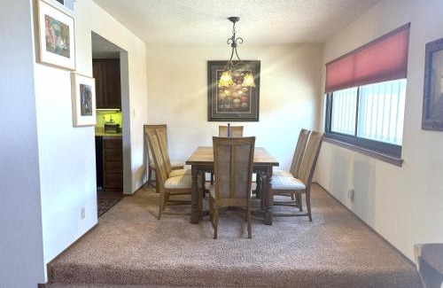 Taylor Ranch House | Casa Herradura Near Petroglyphs