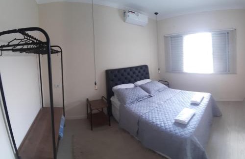 Maringa Apartment | Casa incrível com 2 quartos e estacionamento incluso