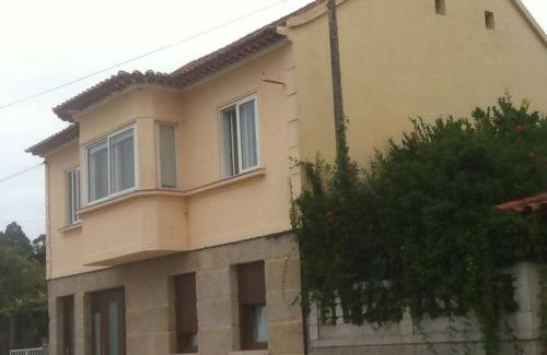 Bueu House | Casa Jardín 100m playa - Alojamientos VACAY -