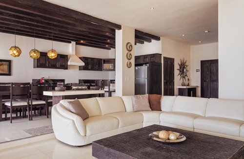 Colonia Salina Chica House | Casa Javi- Ocean Front Located Mid Isla Mujeres