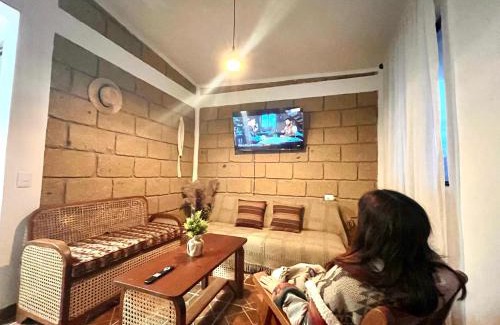 Armadillo de los Infante House | Casa Junípero