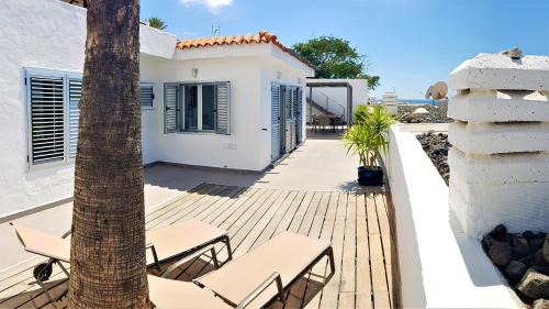 Balito House | Casa La Vista - Bungalow with fantastic sea views
