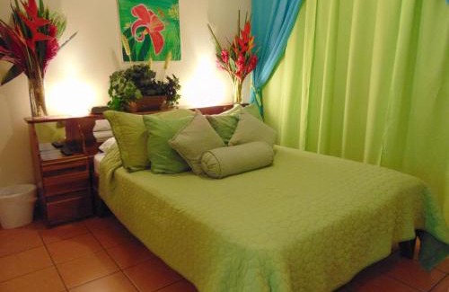 Pavas Hotel | Casa Lima B&B