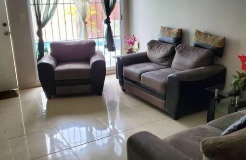 Merida Municipality House | Casa llena de vida con alberca