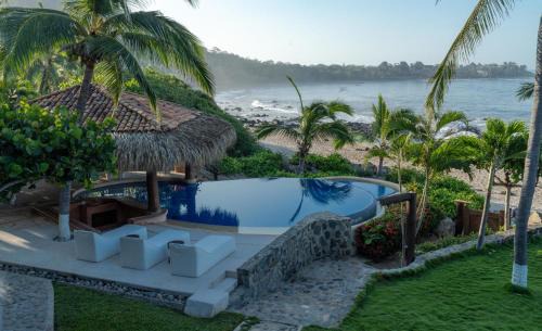 Troncones Bed & Breakfast | Casa Manzanillo - Point Room - Ocean Front Room at Exceptional Beach Front Location
