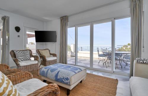 Velilla-Taramay House | Casa Mariposa