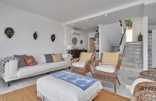 Velilla-Taramay House | Casa Mariposa