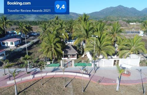 Aticama House | Casa Matanchen, privada a pie de playa