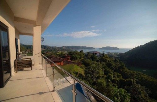 Jaco House | Casa Maverick Los Suenos Resort