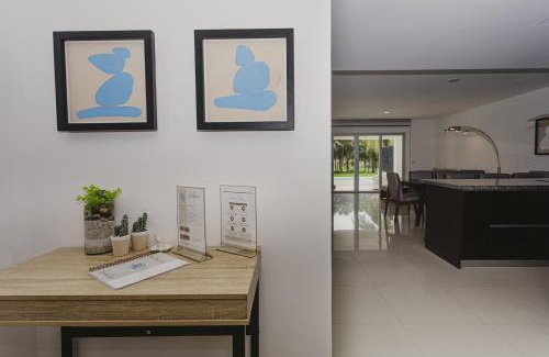 Jimenez Apartment | Casa Mistica 703 N condo