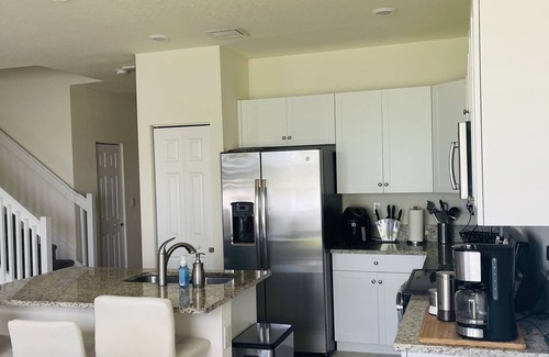 Miami Lakes House | Casa moderna con vista al lago, ubicacion central