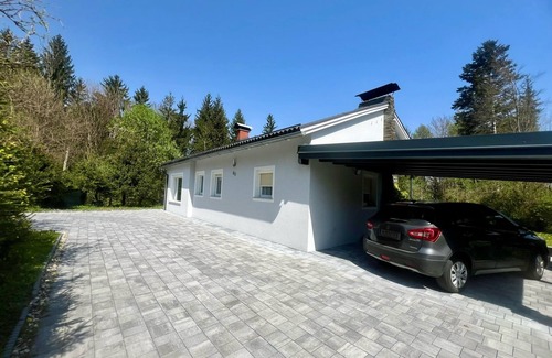 Augsdorf House | Casa Molto Bene - Viel Platz & Gute Erholung am Wörthersee/kärnten