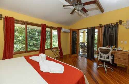 Portalon House | Casa Monos Locos - Portasol Vacation Rentals