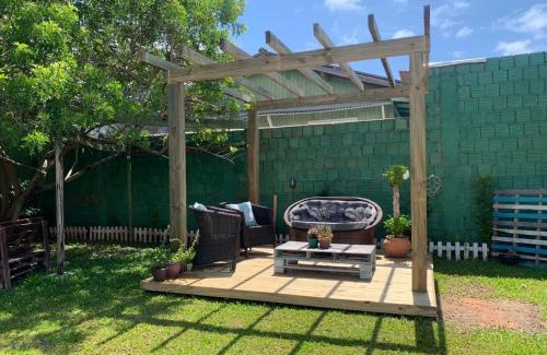 Ponta do Papagaio House | Casa na Praia do Sonho com Piscina e Jardim.