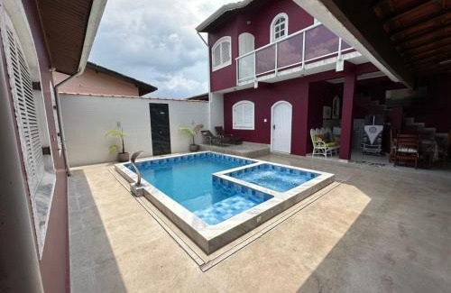 Centro House | Casa no Centro de Bertioga com Piscina