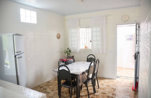 Vargem House | Casa Nova Confortável em Lugar Tranquilo