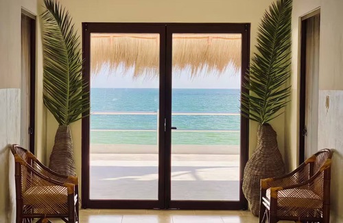 Chuburna Puerto House | Casa Ocea ~ An Oceanfront Art Retreat