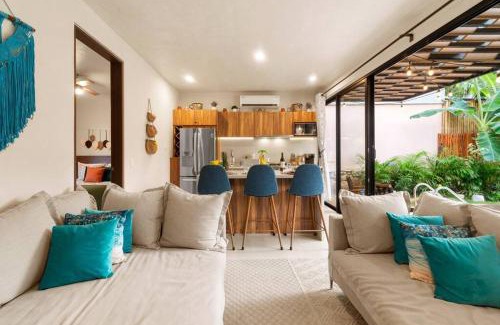 Tulum Villa | Casa Ohana~3BR w/Private Pool & Rooftop Jacuzzi, WiFi, Gym, & 5 km to Beach