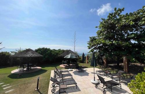 Estaleiro House | Casa pé na areia em praia paradisíaca com piscina frente mar
