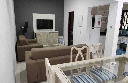 Jardim Neptunia House | Casa Pé na Areia .