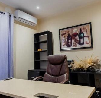Pembroke House | Casa Palmera