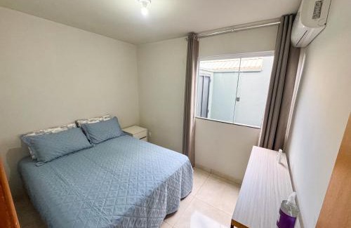 Shopping Park House | Casa Para Até 5 Hospedes Próximo UNITRI, Uberlândia Shopping e Palácio de Cristal