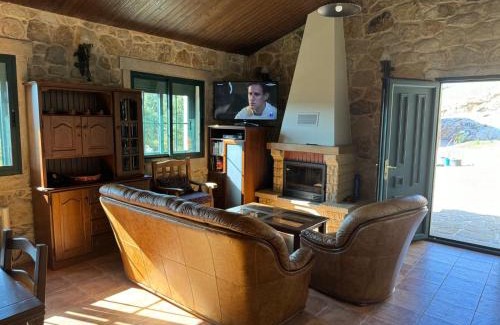 Oia Ski Chalet | Casa Paxora