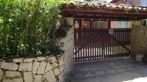 Centro Comercial House | Casa Perequê 100 metros da praia