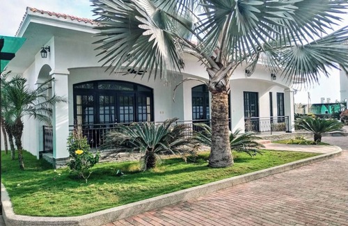 Puerto Cayo House | Casa playera, Roya