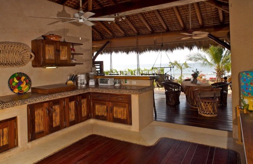 Troncones Villa | CASA PORVENIR LA CASITA BEACH HOUSE SUITE