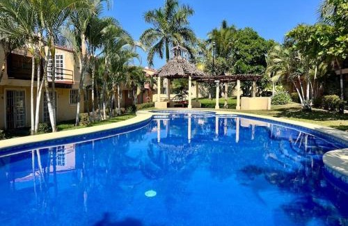 Ixtapa House | Casa Recién Remodelada Con Alberca a8 min de playa