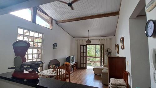 Teresopolis House | Casa Retrô na Serra - Temporadaincrível