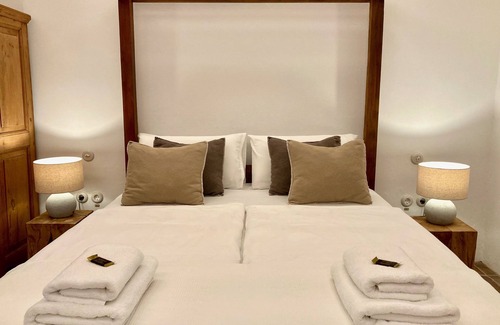 San Bartolome de Tirajana Hotel | Casa Rural Palomar - Men Only