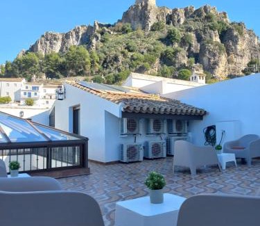 Zahara de la Sierra House | CASA RURAL ÁGUILAS HOME zhr