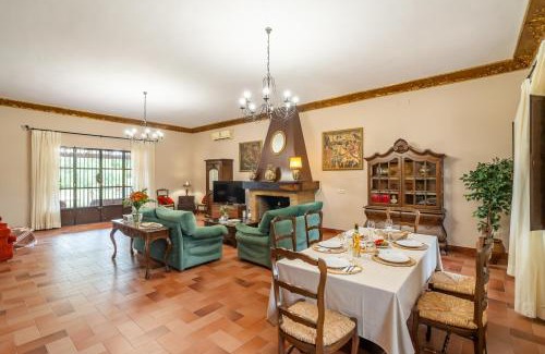 Marchena House | Casa rural Azahares de Marchena