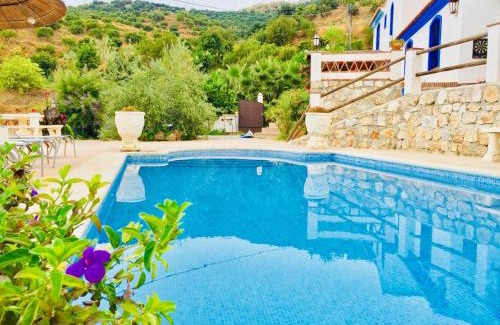 Almunecar Ski Chalet | CASA RURAL DE ENSUEÑO