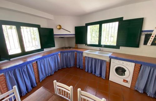 Castril Apartment | Casa rural en Castril - HUERTA MARTIN - Escapada con Piscina en Sierra de Castril -