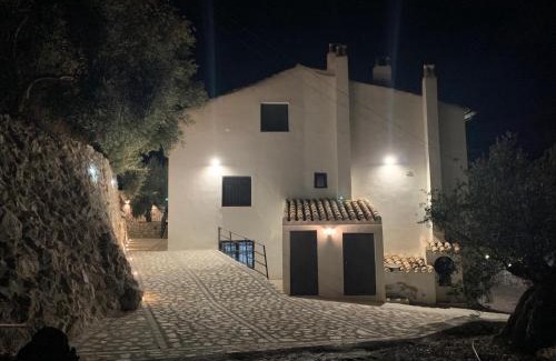 Castril Apartment | Casa rural en Castril - HUERTA MARTIN - Escapada con Piscina en Sierra de Castril -