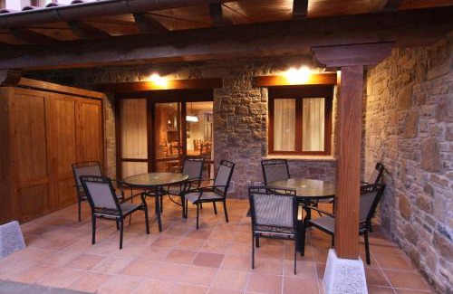 Salinas de Ibargoiti House | Casa Rural Espargoiti
