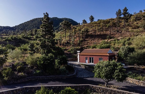 El Paso House | Casa Rustica in Cumbre Vieja Natural Park stunning views and ultimate privacy!