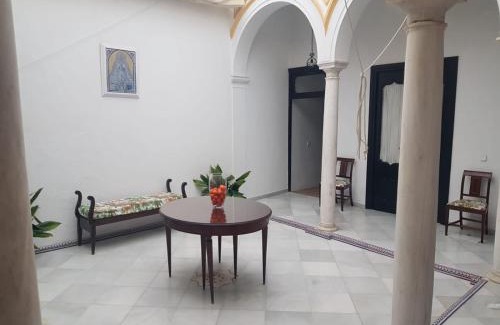Carmona House | Casa S. XIX en pleno centro de Carmona