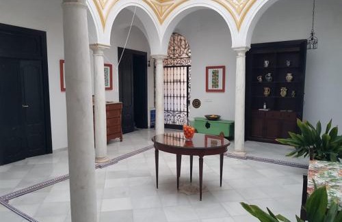 Carmona House | Casa S. XIX en pleno centro de Carmona