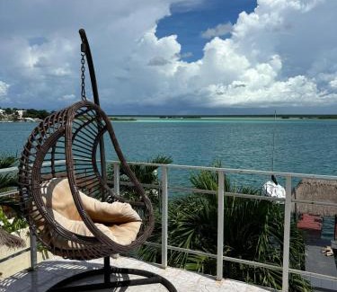 Chetumal House | Casa Sirena - A orilla de la laguna y Cenote Esmeralda