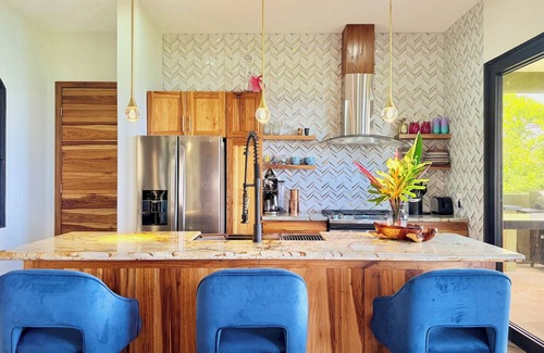 Roatan Villa | Casa Sirena @Parrot Tree Plantation